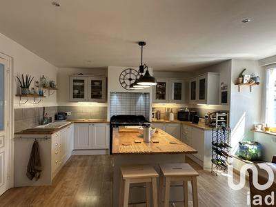 Maison - 181 m² - 6 pièces