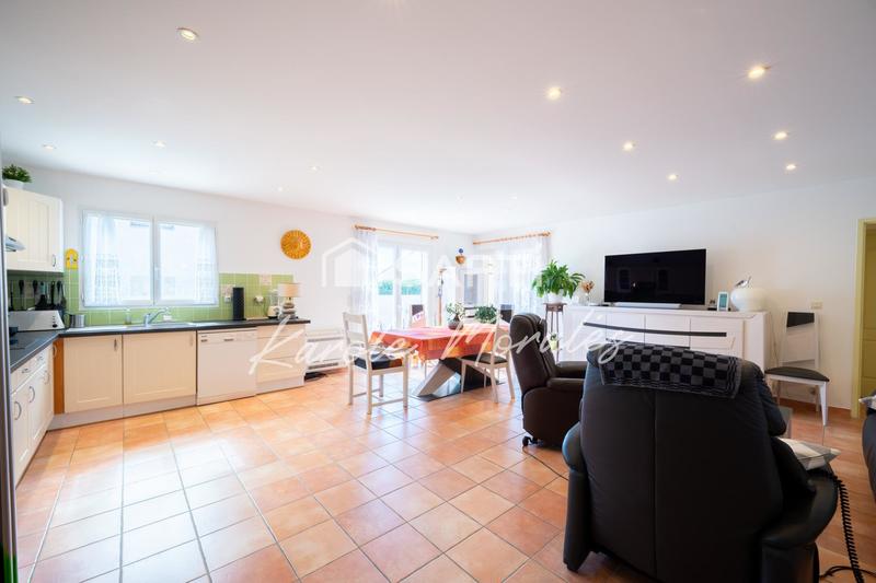 Maison - 104 m² - 4 pièces