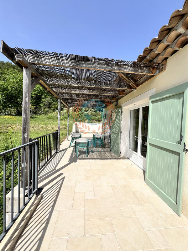 Maison - 210 m² - 6 pièces