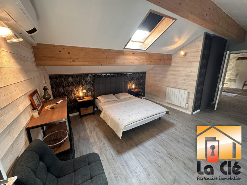 Maison ancienne - 286 m² - 8 pièces