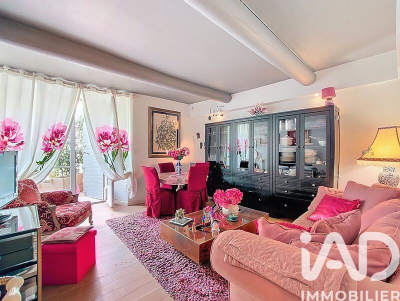 Maison - 400 m² - 12 pièces