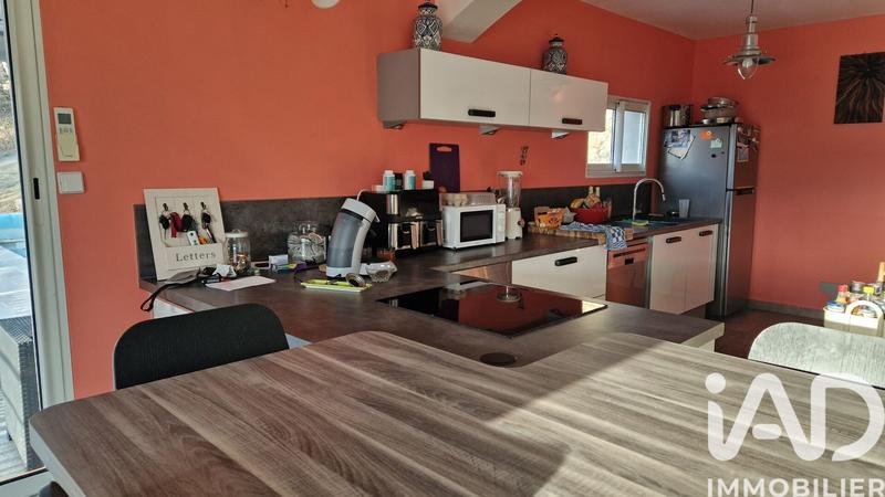 Maison - 246 m² - 9 pièces