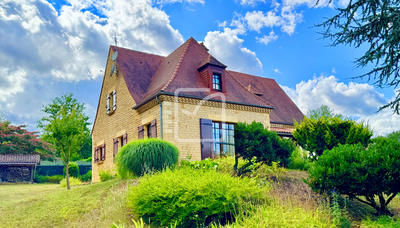 Maison - 180 m² - 7 pièces