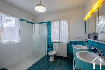 Maison - 236 m² - 8 pièces