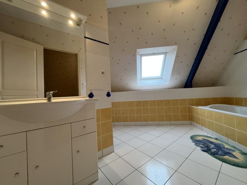 Maison - 180 m² - 8 pièces