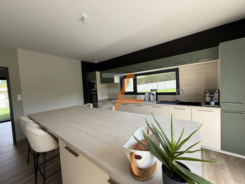 Villa - 115 m² - 4 pièces