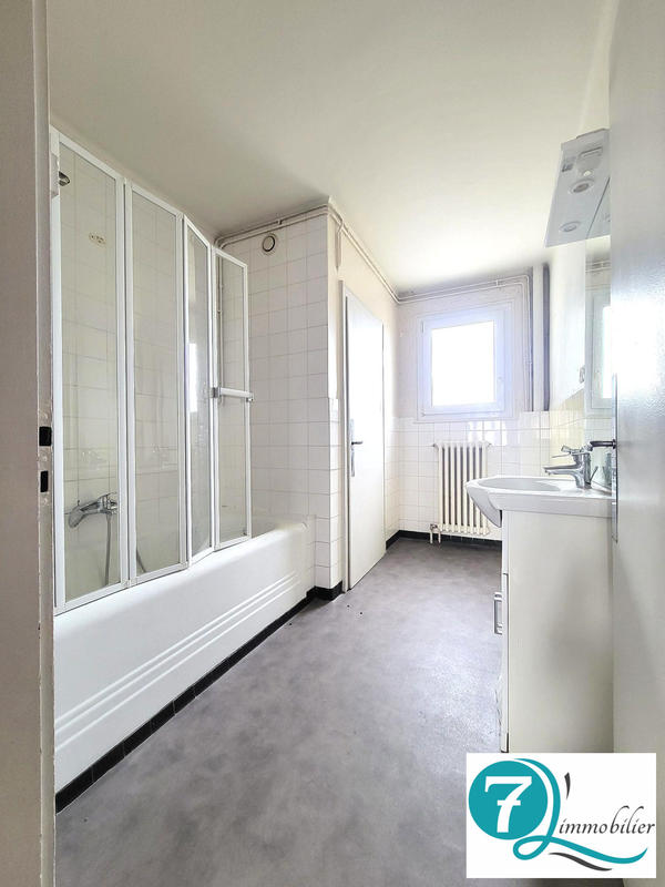 Appartement - 85 m² - 5 pièces
