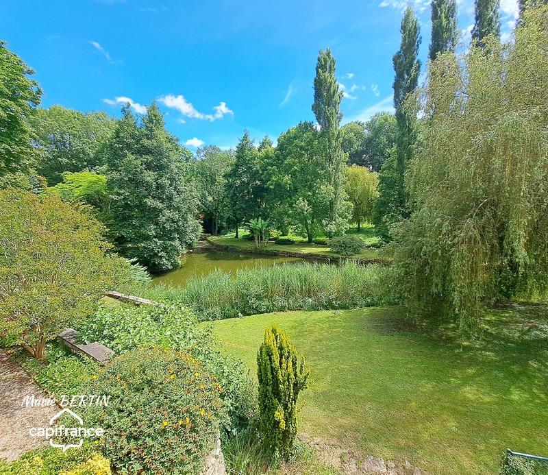 Propriété - 426 m² - 11 pièces