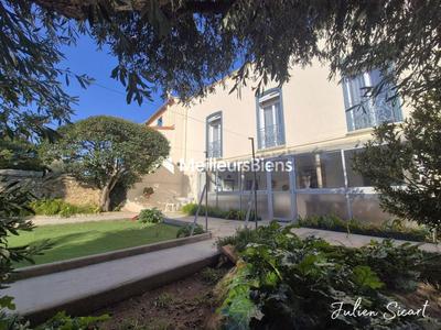 Maison - 160 m² - 5 pièces