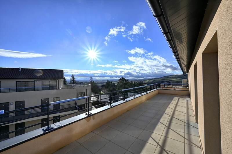 Appartement - 102 m² - 4 pièces