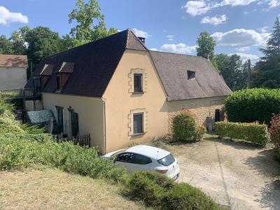 Maison - 230 m² - 10 pièces