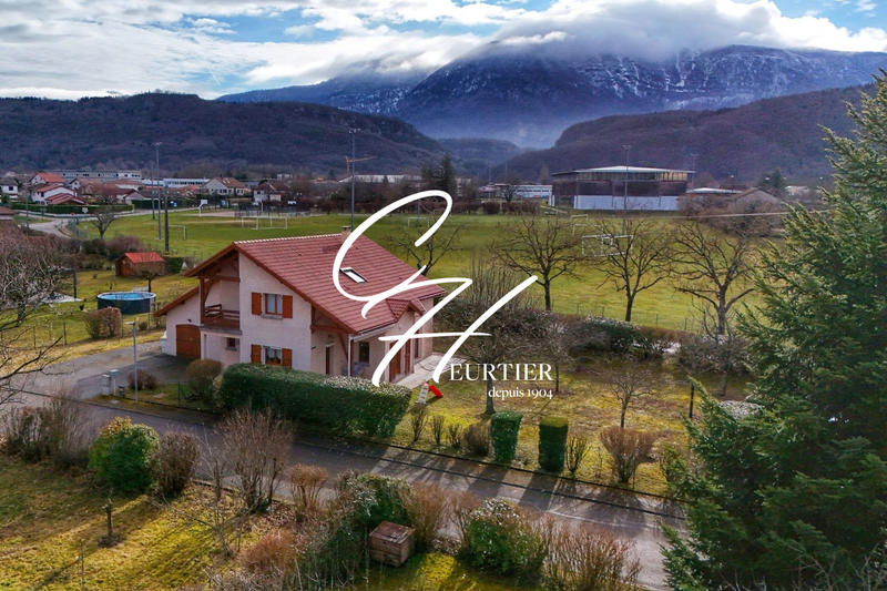 Villa - 165 m² - 6 pièces