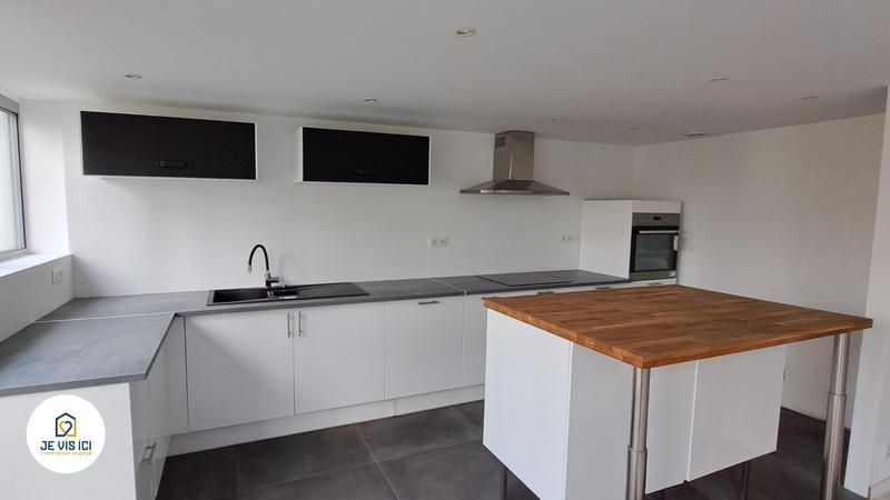 Loft - 92 m² - 5 pièces