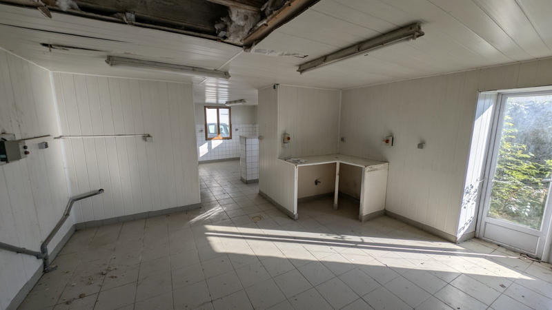 Maison - 280 m² - 6 pièces