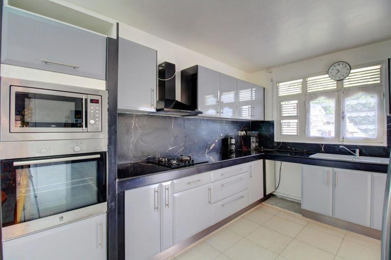 Villa - 180 m² - 6 pièces