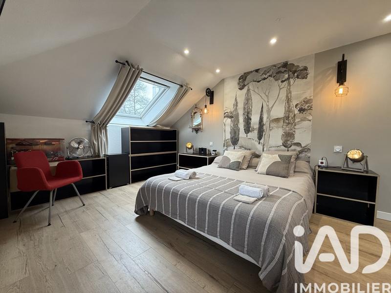 Maison - 150 m² - 8 pièces