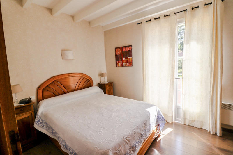 Maison - 251 m² - 11 pièces