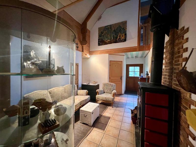 Propriété - 275 m² - 11 pièces