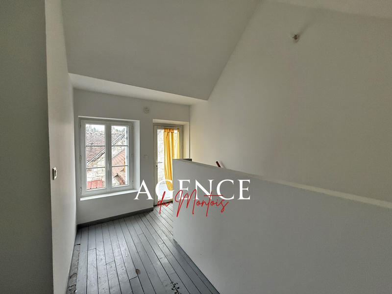 Maison - 91 m² - 5 pièces