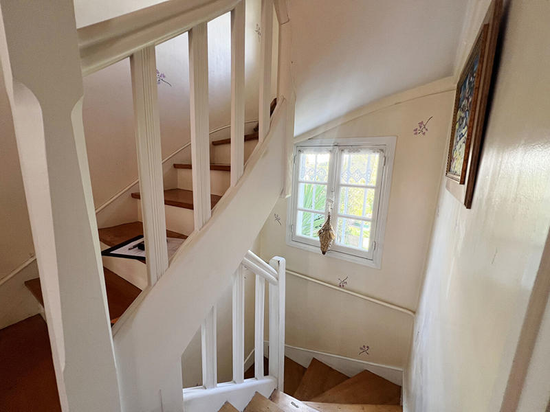 Maison - 208 m² - 7 pièces