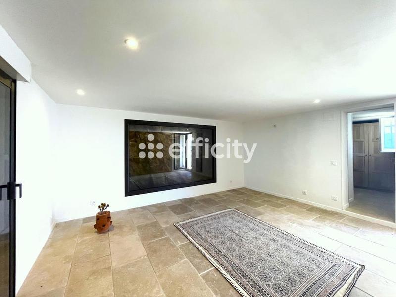 Maison - 170 m² - 5 pièces