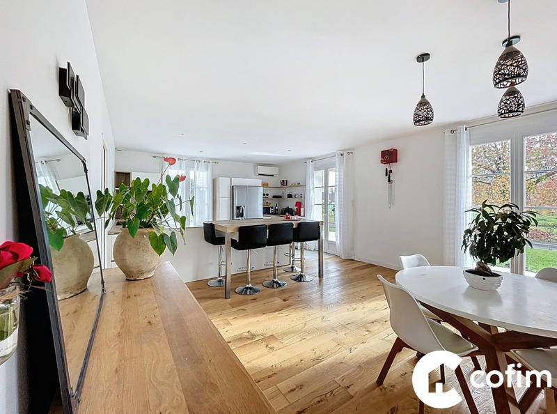 Maison - 163 m² - 5 pièces