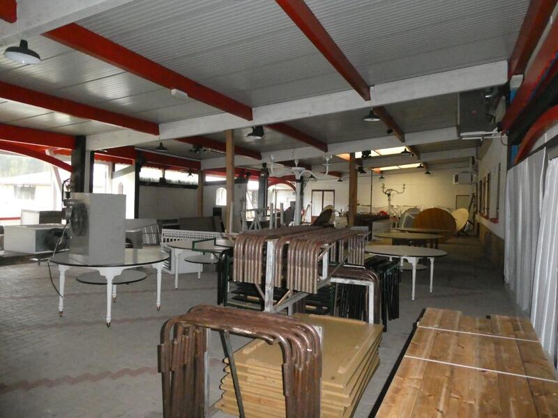 Propriété - 3 000 m² - 40 pièces