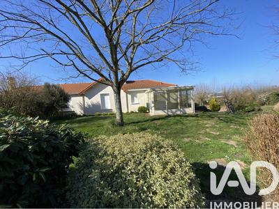 Maison - 90 m² - 5 pièces