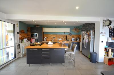 Maison - 151 m² - 7 pièces