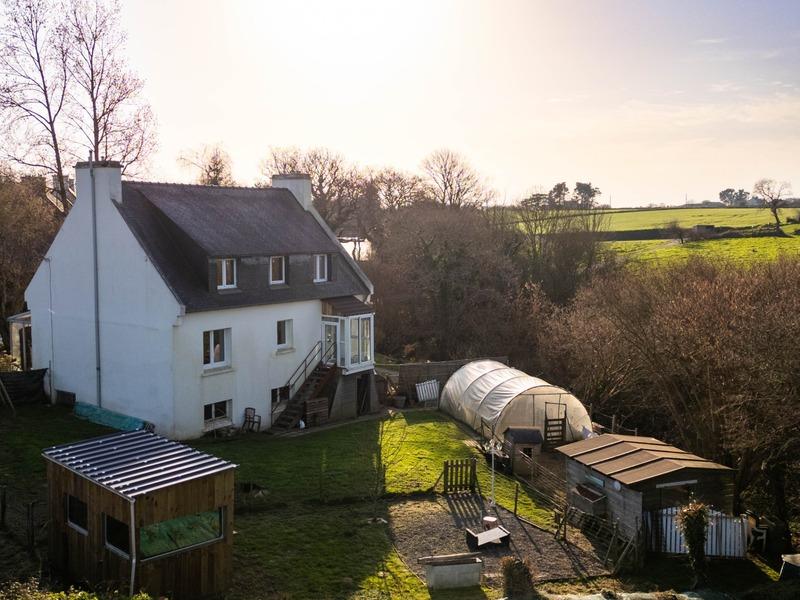 Maison - 140 m² - 6 pièces