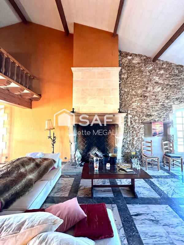 Maison - 430 m² - 12 pièces