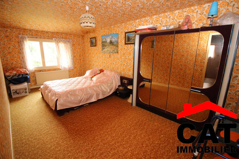 Maison traditionnelle - 210 m² - 6 pièces