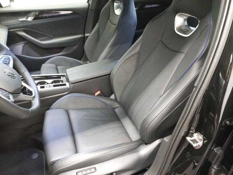 Volkswagen Passat 1.5 eHybrid 272 Dsg6 R-Line