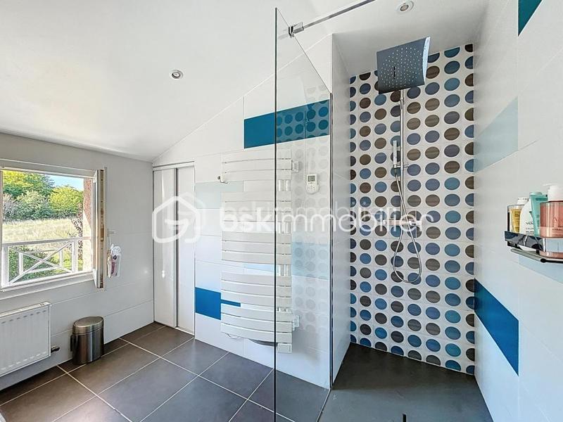 Maison - 138 m² - 6 pièces