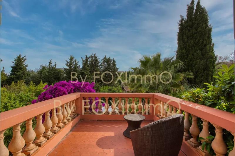 Propriété - 267 m² - 11 pièces