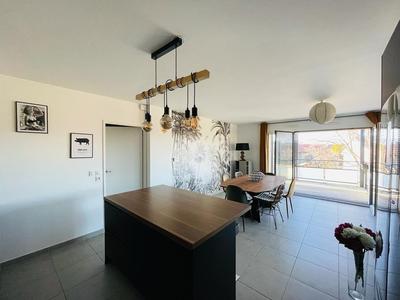 Appartement - 75 m² - 3 pièces