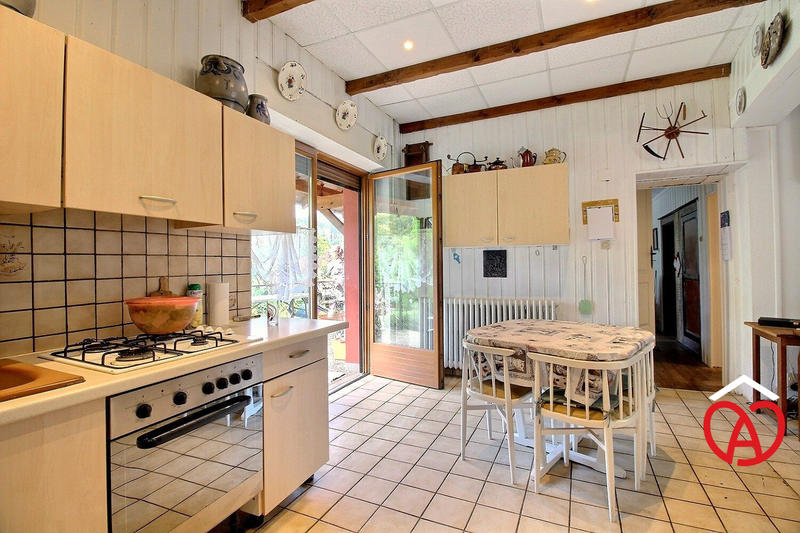 Maison ancienne - 220 m² - 7 pièces