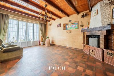 Maison - 143 m² - 7 pièces