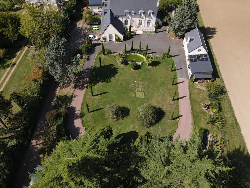 Maison - 320 m² - 9 pièces