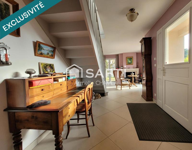 Maison - 212 m² - 8 pièces