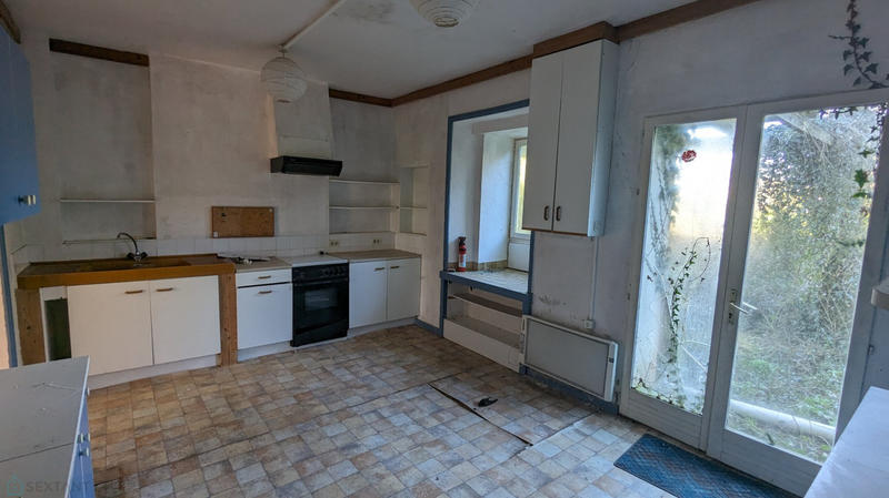 Maison - 335 m² - 15 pièces