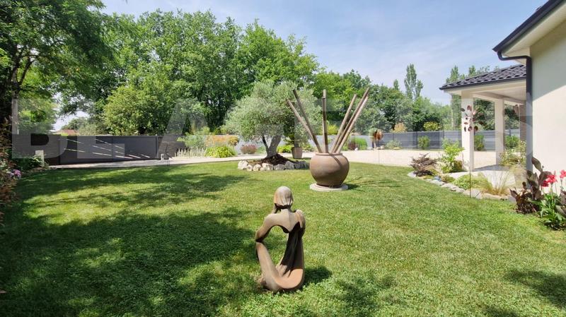 Villa - 190 m² - 7 pièces