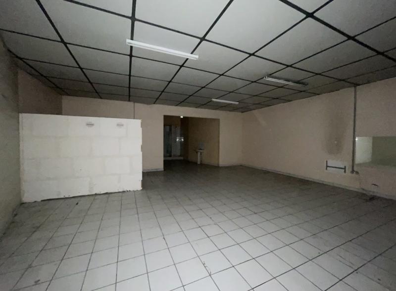 Local commercial - 629 m² - 14 pièces