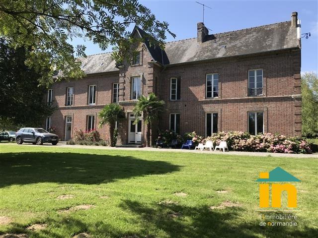 Propriété - 286 m² - 12 pièces