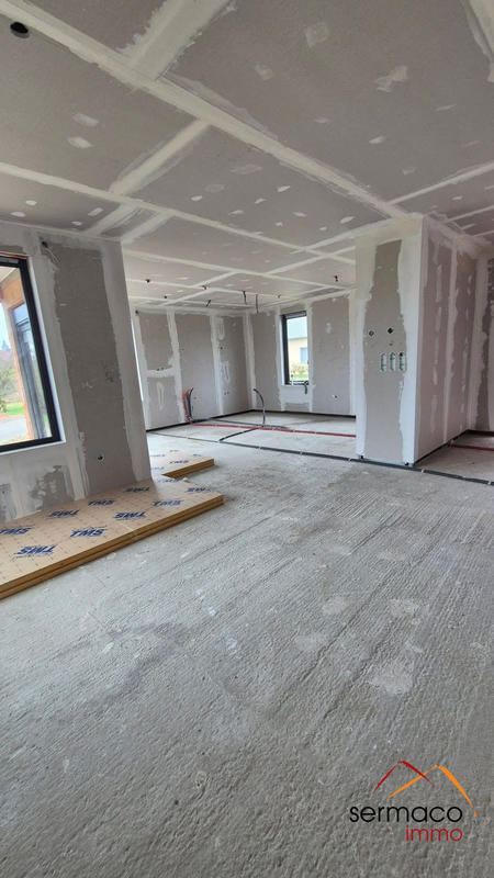 Maison - 110 m² - 4 pièces