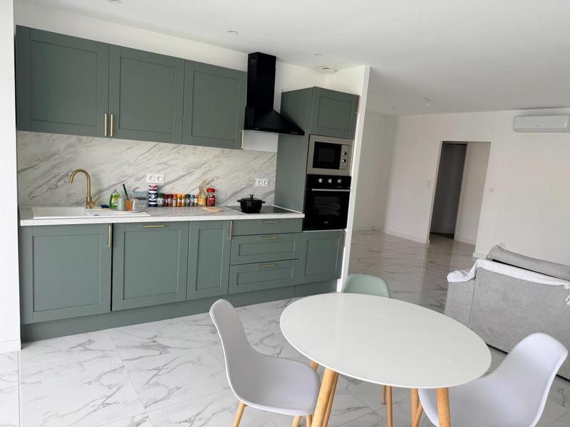 Villa - 90 m² - 4 pièces