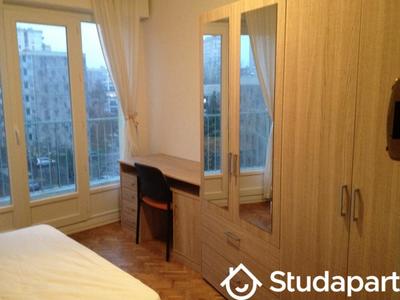 Chambre - 11 m² - 1 pièce