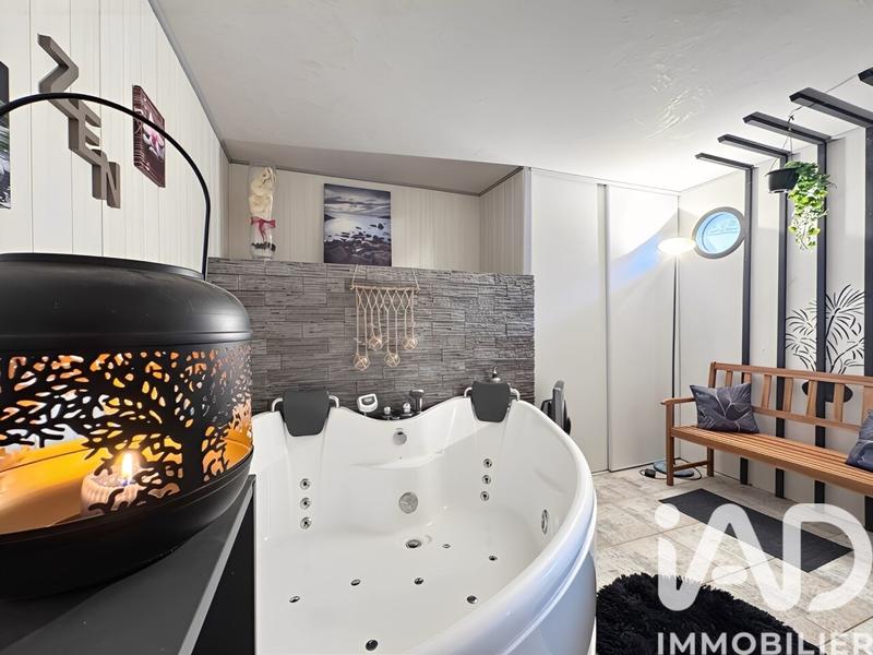 Maison - 175 m² - 6 pièces