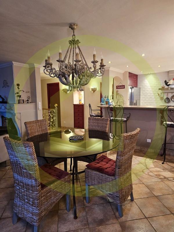 Maison - 140 m² - 4 pièces