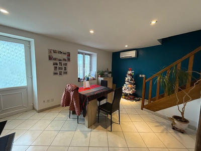 Maison - 127 m² - 9 pièces